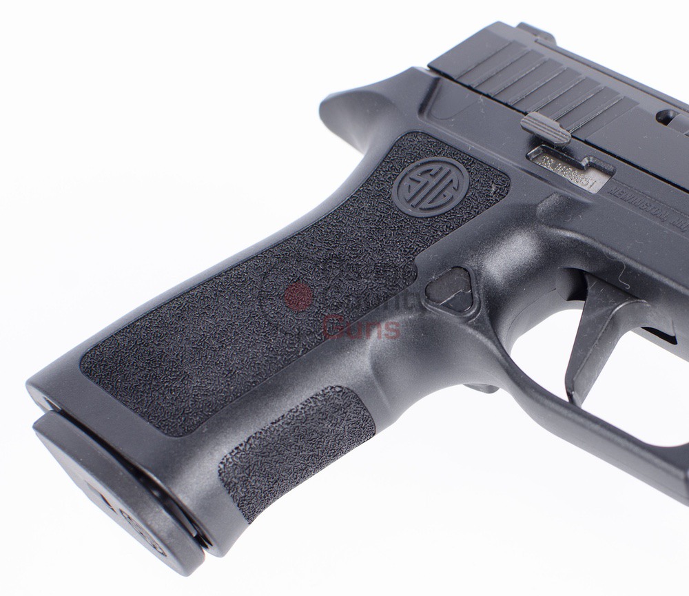 320XF-9-BXR3P-R2-10-05.JPG