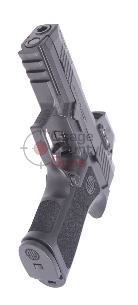 WM18-9-PRO-BLK-RM17-04.jpg