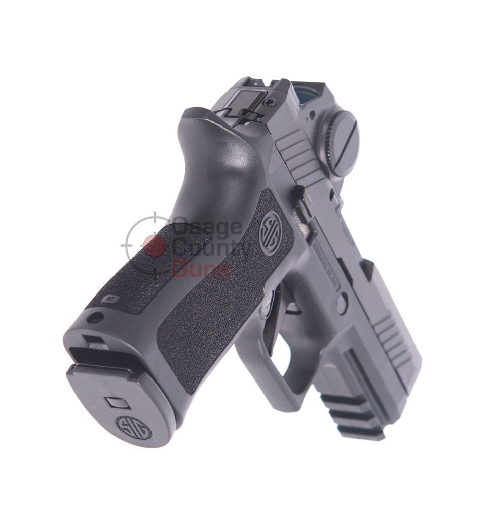 WM18-9-PRO-BLK-RM17-05.jpg