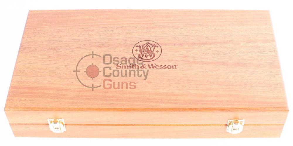 S&W - Wood and felt revolver box