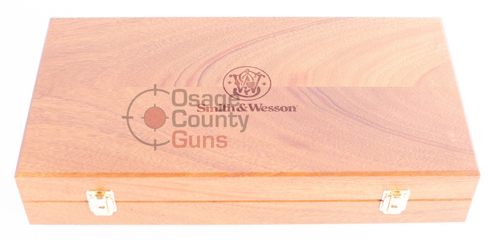 S&W - Wood and felt revolver box