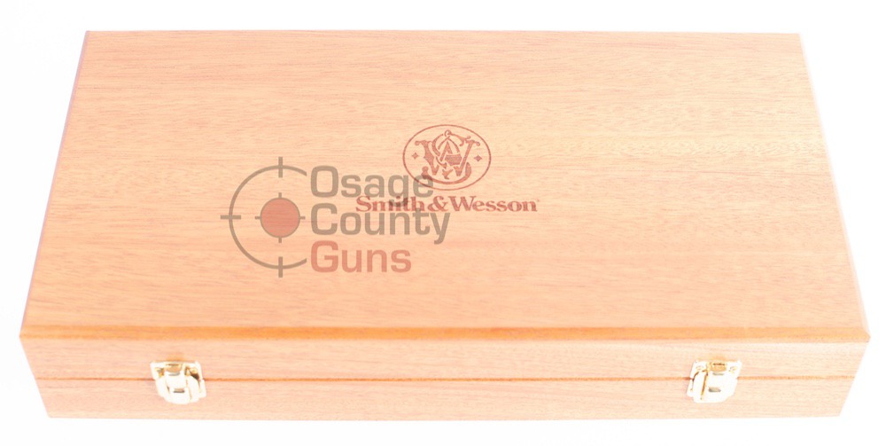 S&W - Wood and felt revolver box