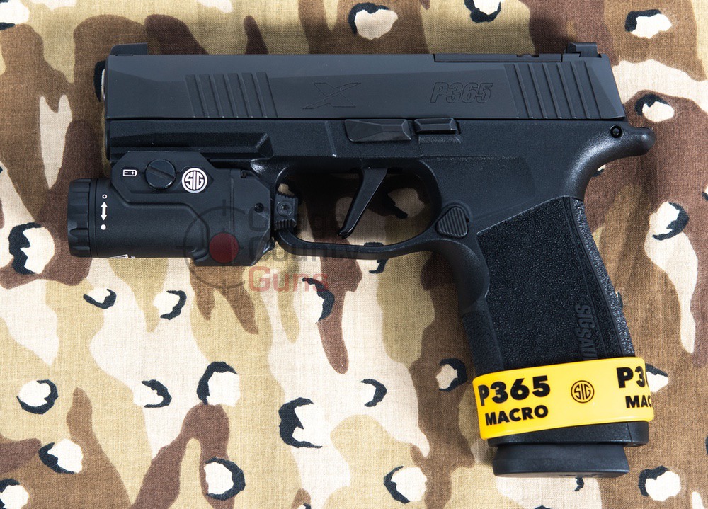 Sig Sauer P365 XMACRO w/FOXTROT2R Light, 9mm, 3.7" BBL, 3x10 Rds
